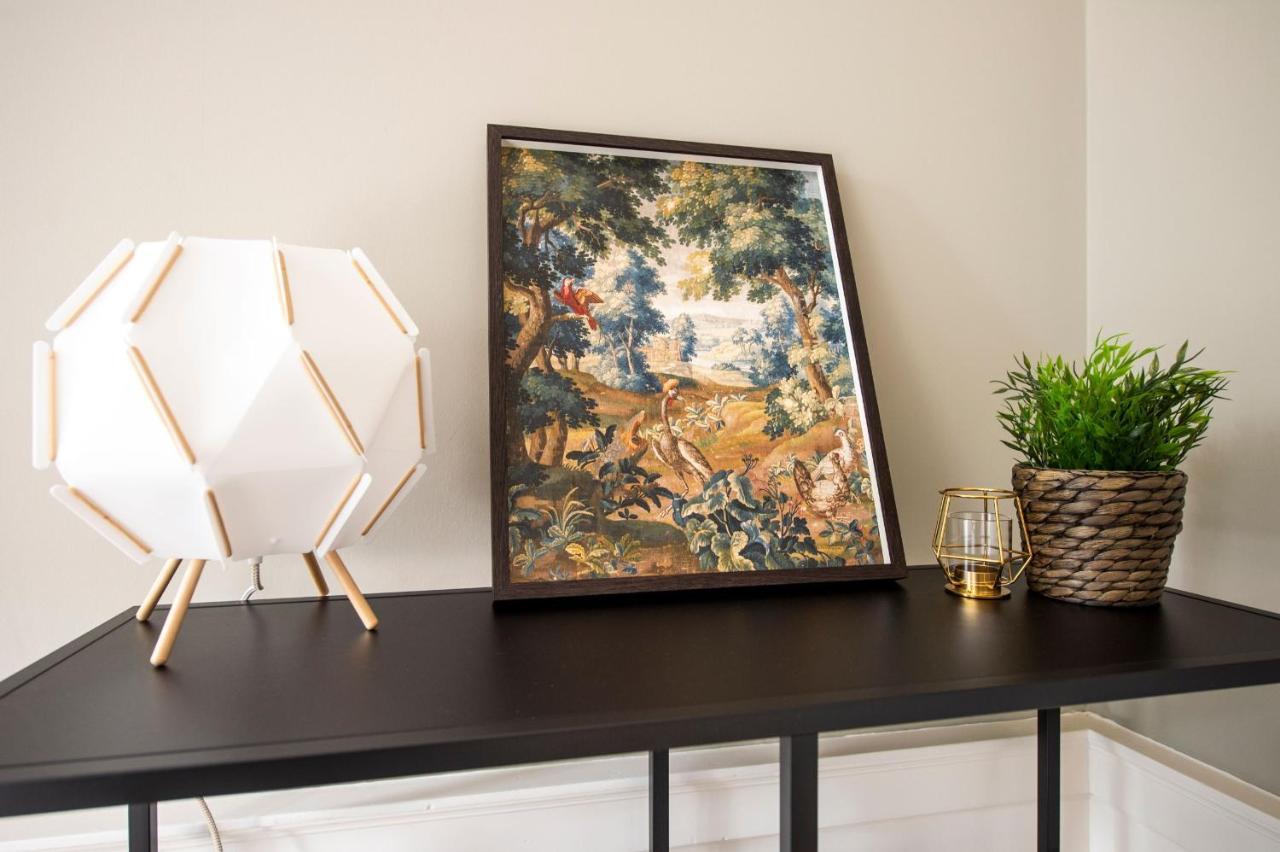 Joivy Bright & Spacious Apt In Stockbridge Edimburgo Esterno foto