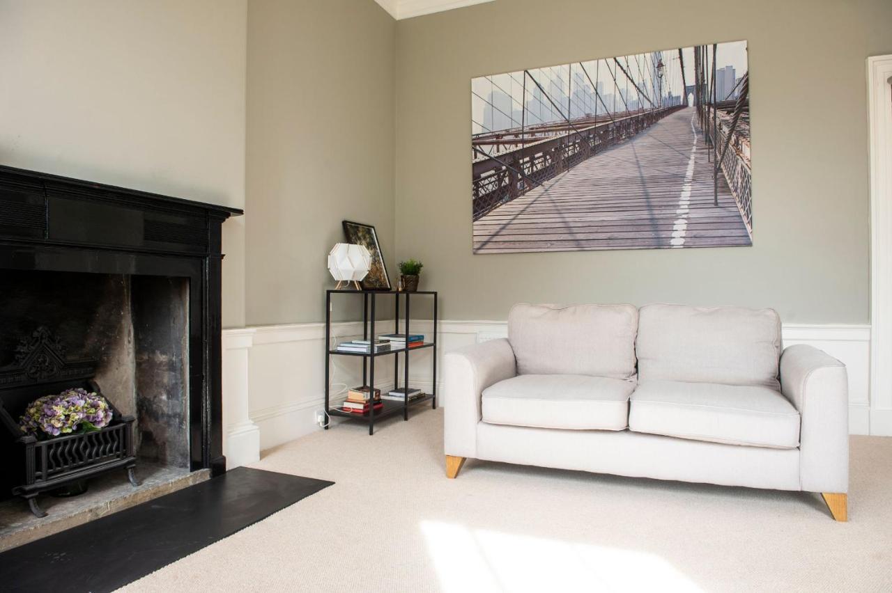 Joivy Bright & Spacious Apt In Stockbridge Edimburgo Esterno foto